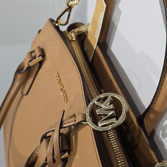 $270 OFF ✅ Michael Kors LYNN Large EW Satchel Bags - 4 COLORS ✨ YOUR CHOICE NWT - Picture 14 of 16